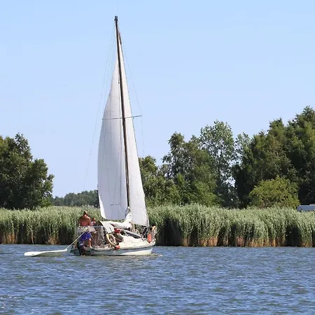 F-1069 Strandhaus Goehren Whg 01 *